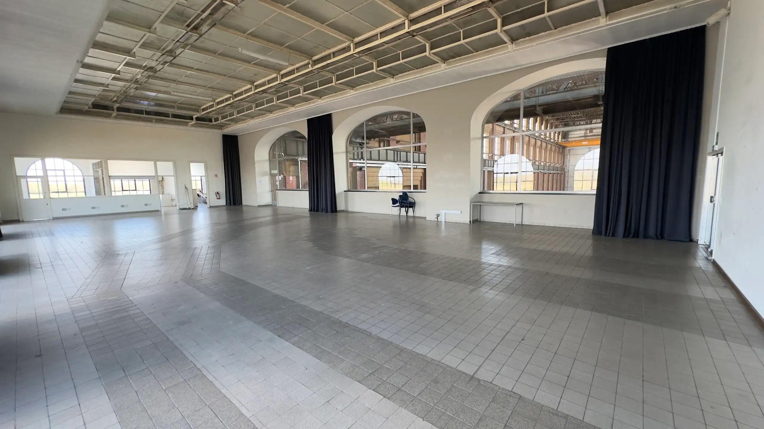 Unieke polyvalente ruimte op historische locatie  foto 2