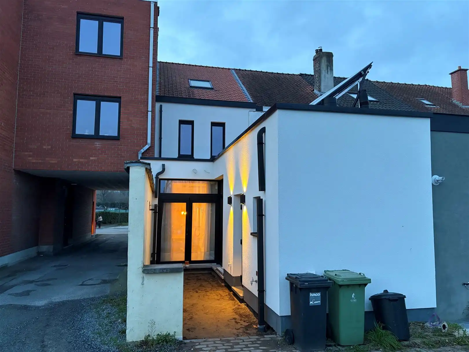 Gerenoveerde gezinswoning met 3 slaapkamers te Zwijnaarde foto 24