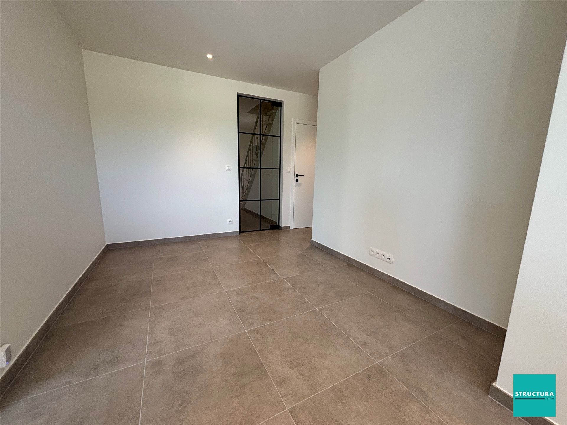 Volledig gerenoveerde woning gelegen op een rustige locatie foto 11
