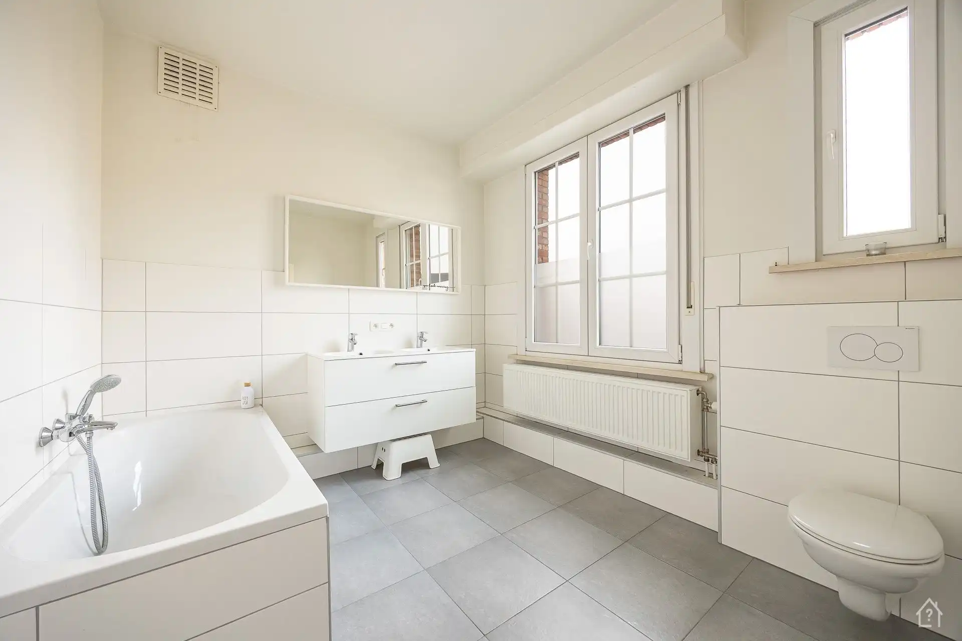 Sterk opgewaardeerde Apothekerswoning met 4 slaapkamers foto 15