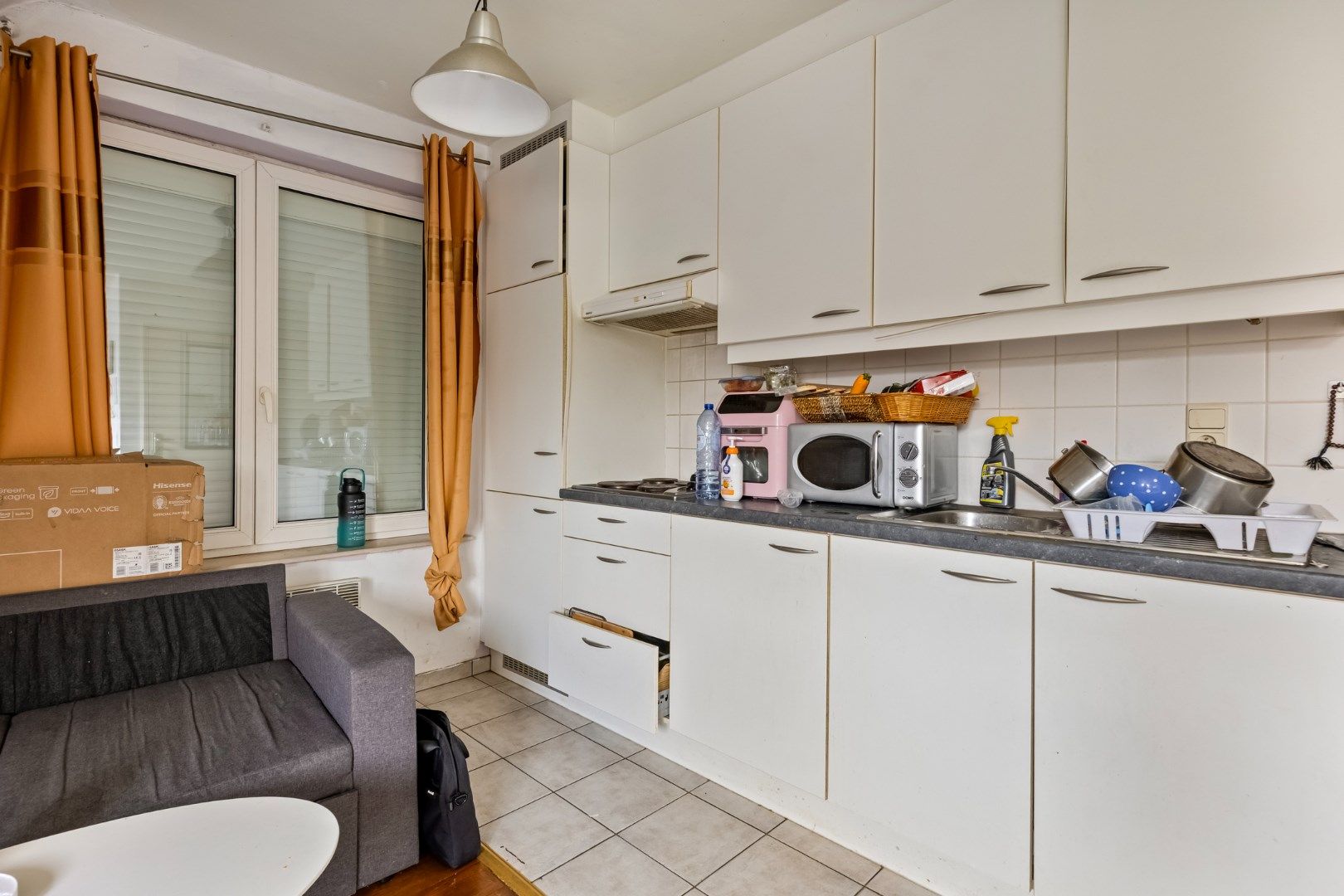 Studio met aparte slaapkamer, terras en autostaanplaats te OLV Olen ! foto 6