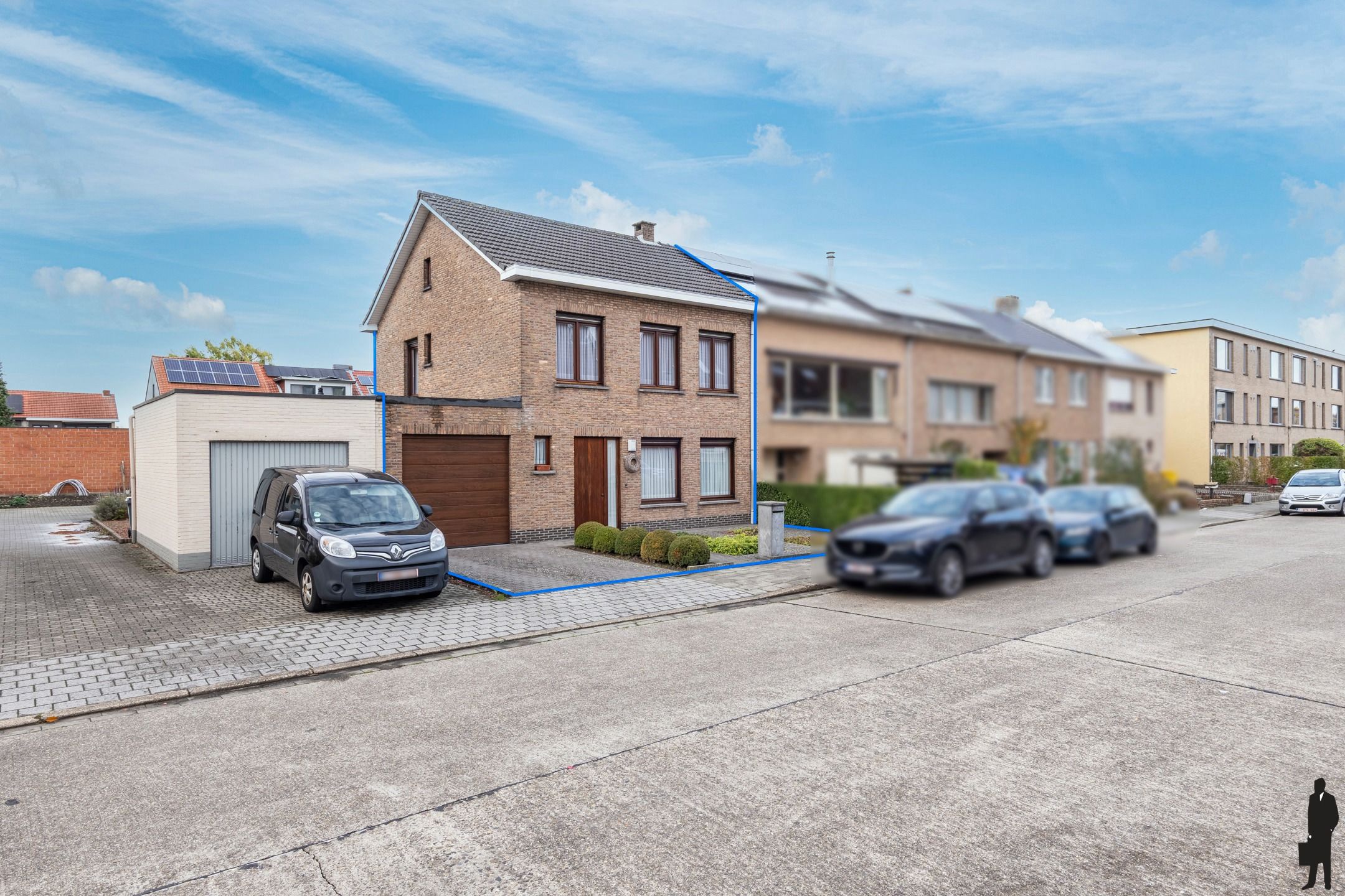 Charmante stadswoning nabij jachthaven met 3 slks en garage foto {{pictureIndex}}