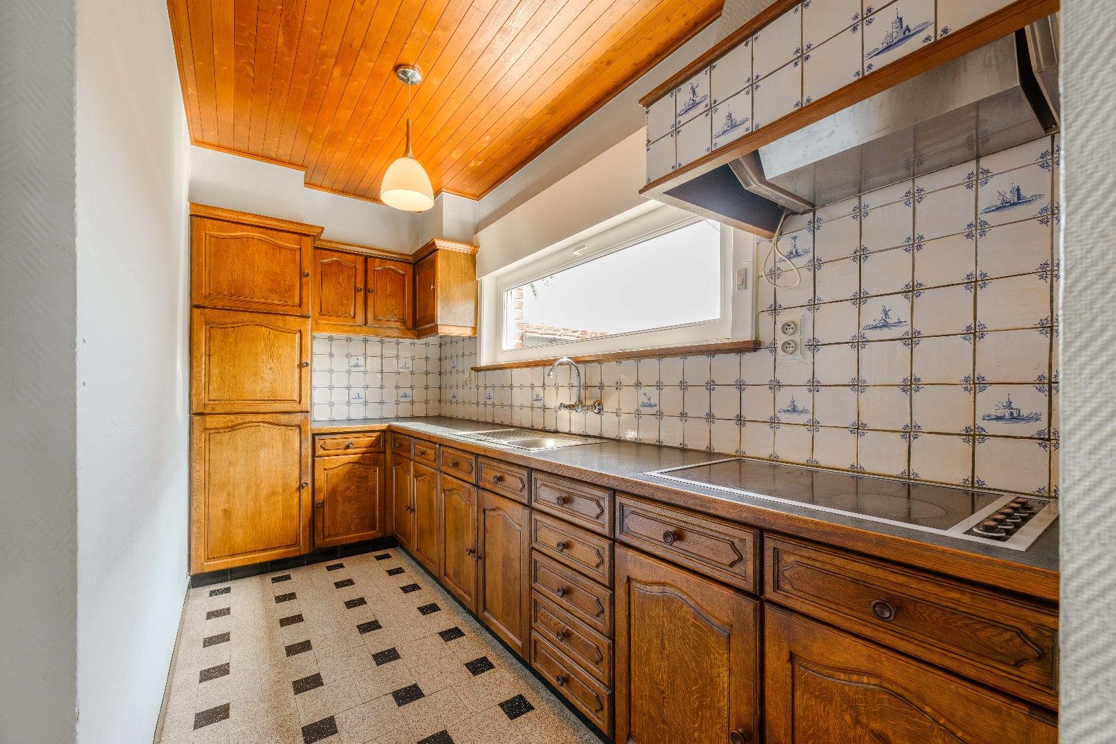 KARAKTERVOLLE WOONST MET BIJGEBOUW (140 m²) EN PRACHTIG VERZICHT!!!  foto 9
