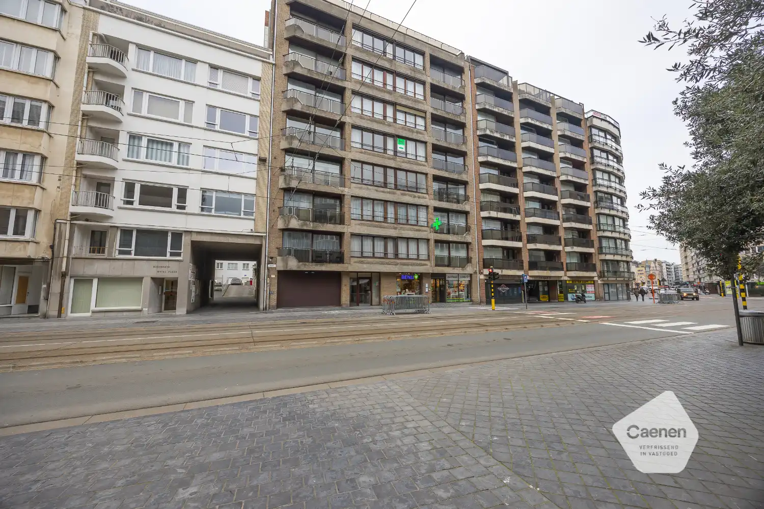 Gerenoveerd twee slaapkamer appartement in centrum Oostende! foto 18