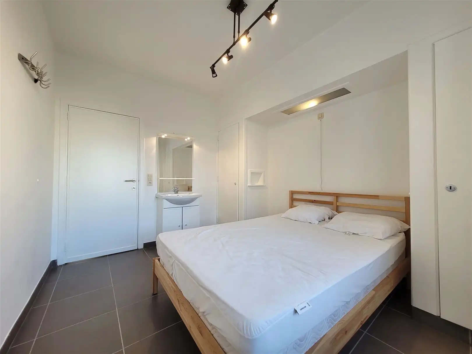 Gemeubeld 2-slaapkamerappartement in Westende-Bad foto 11