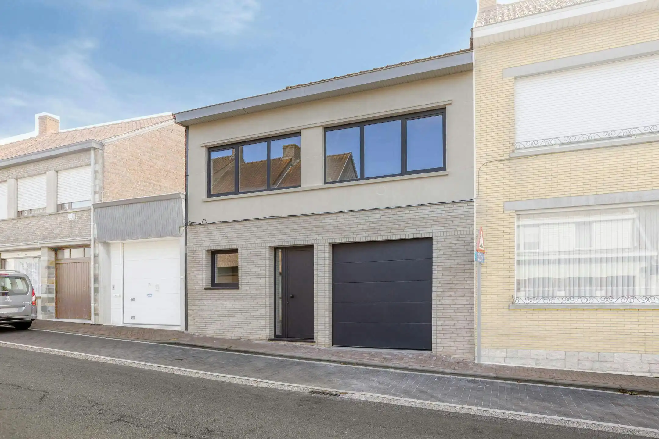 Modern, energiezuinig en instapklaar huis te koop in Poperinge foto 35