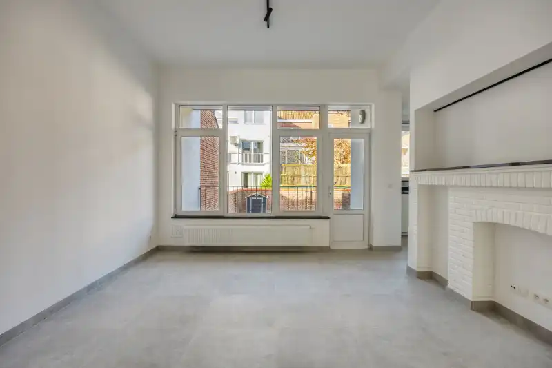 Volledig nieuw gerenoveerd gelijkvloers appartement foto 7