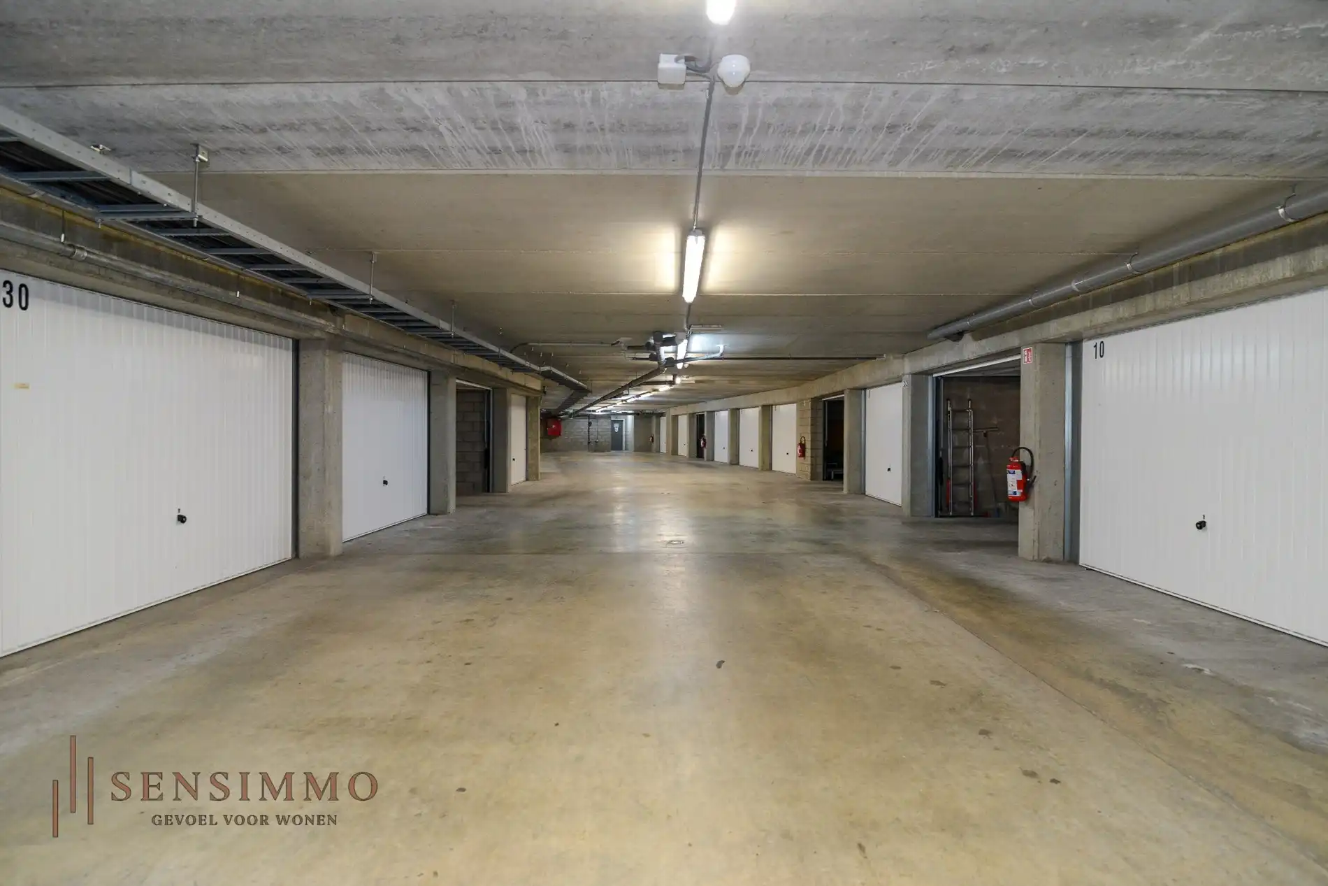 Instapklaar 2-slaapkamerappartement met dubbele terras in hartje Eisden foto 19
