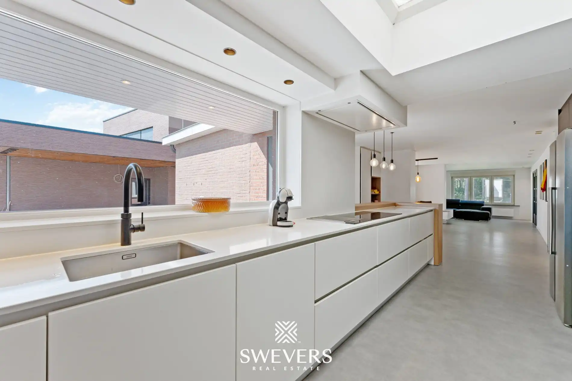 Ruime open bebouwing met 6 slaapkamers, vergunde paardenstallen op groen perceel van 71 are: foto 11