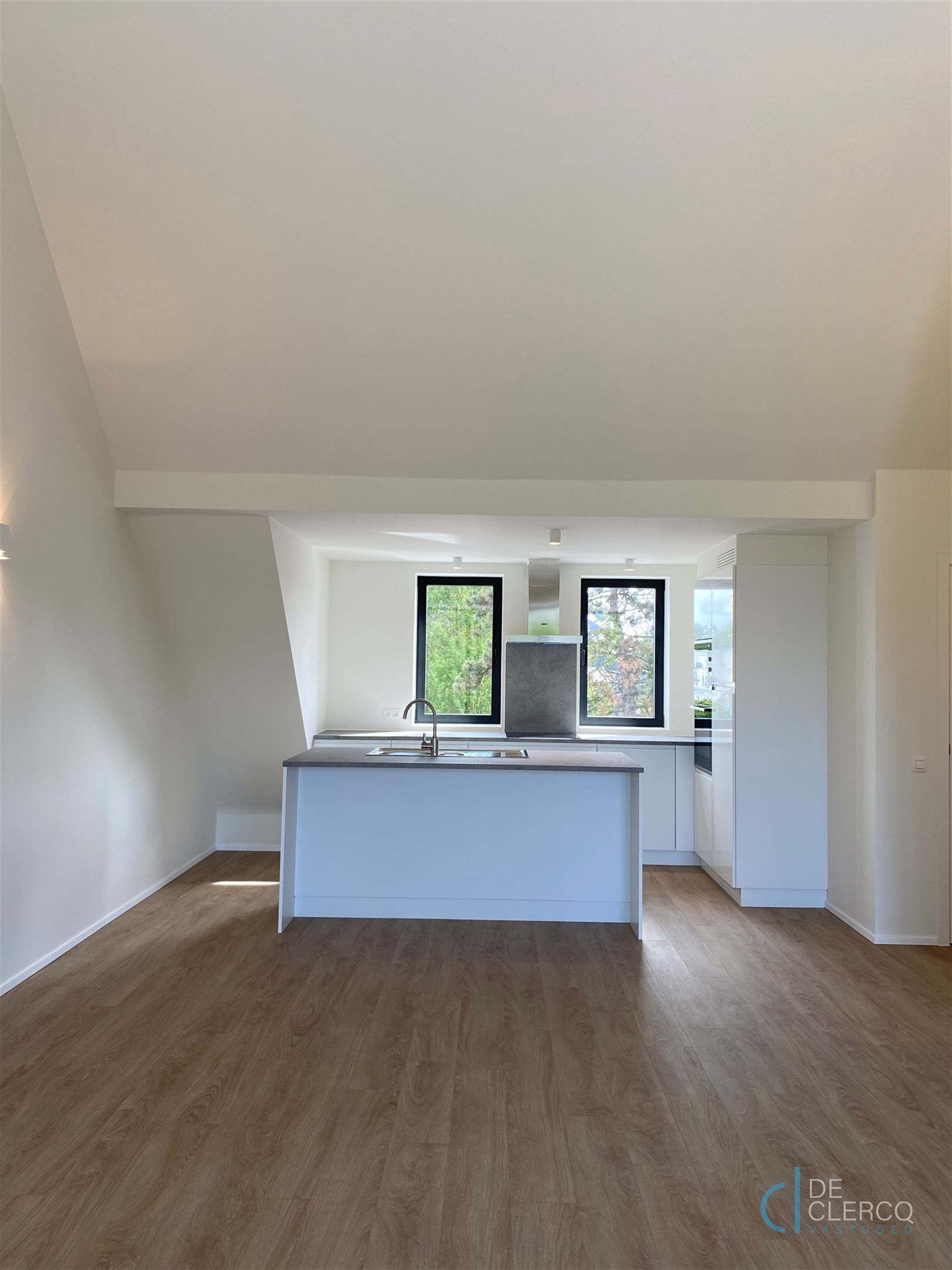 Prachtig duplex appartement TE HUUR op toplocatie in Lochristi! foto 14
