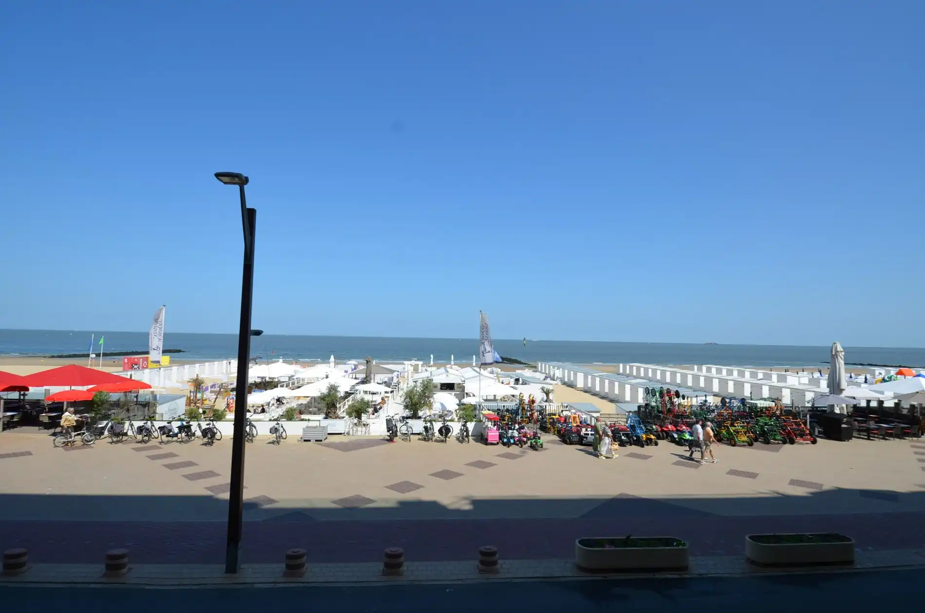 Stijlvol, recent gerenoveerd appartement met frontaal zeezicht. foto 5