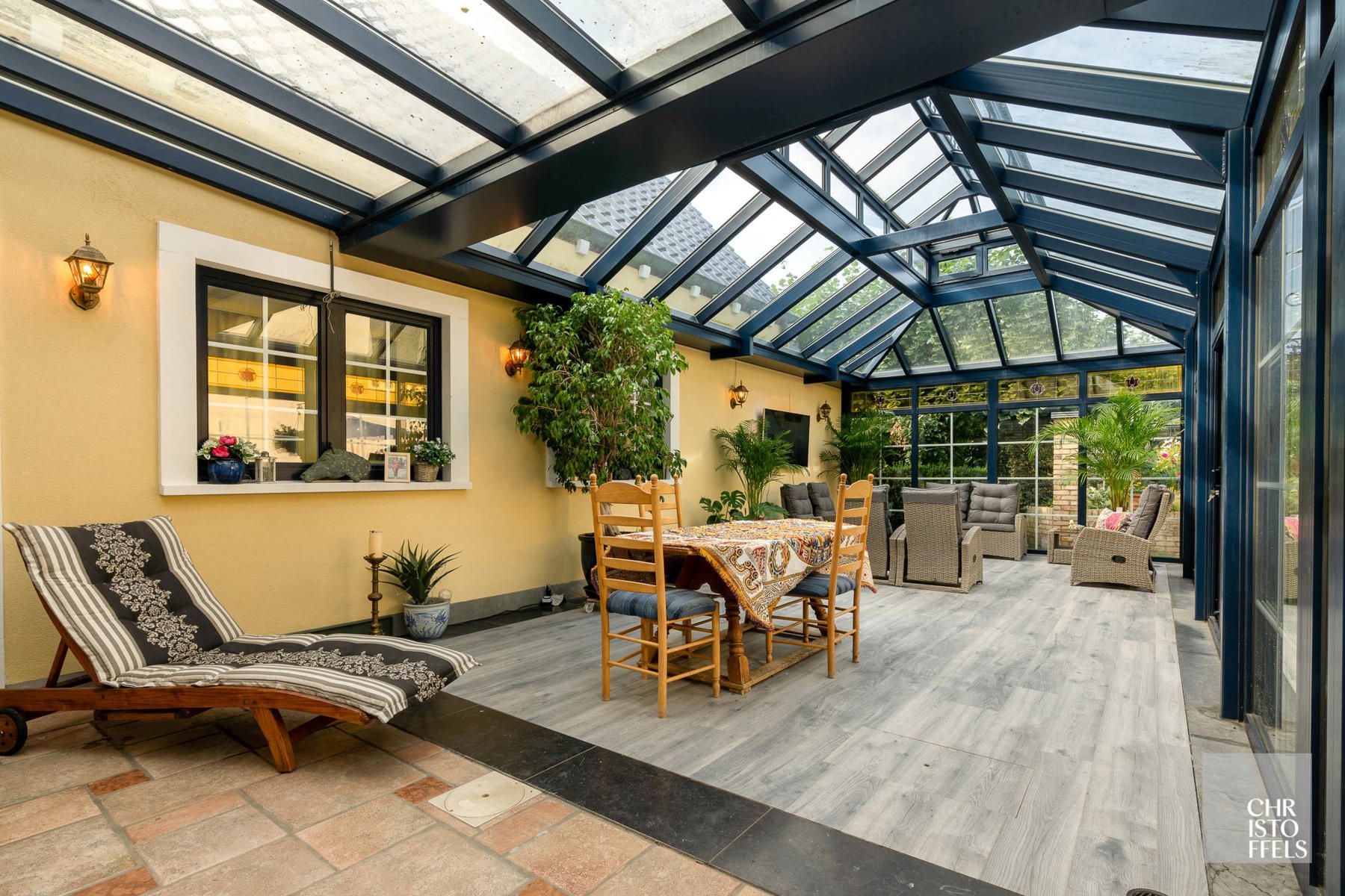 Exclusieve villa van 564m² met gastenverblijf van 165m2 vlakbij de Nederlandse grens! foto 14