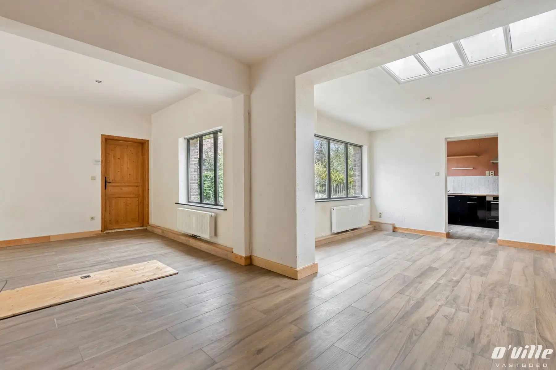 Rustig gelegen, instapklaar wonen in het groen. foto 6