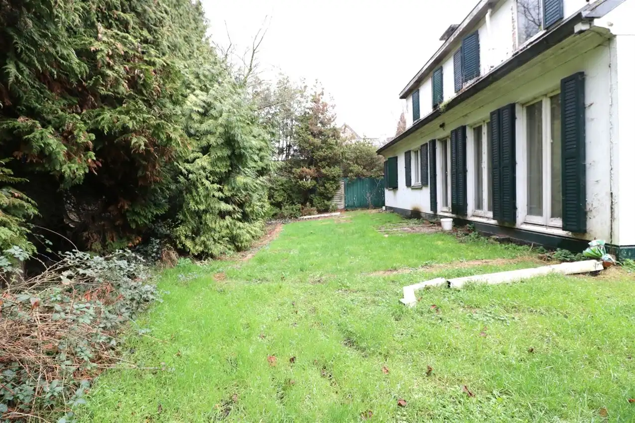 karaktervol, geliefde ligging, 6 slpk, te renoveren foto 4