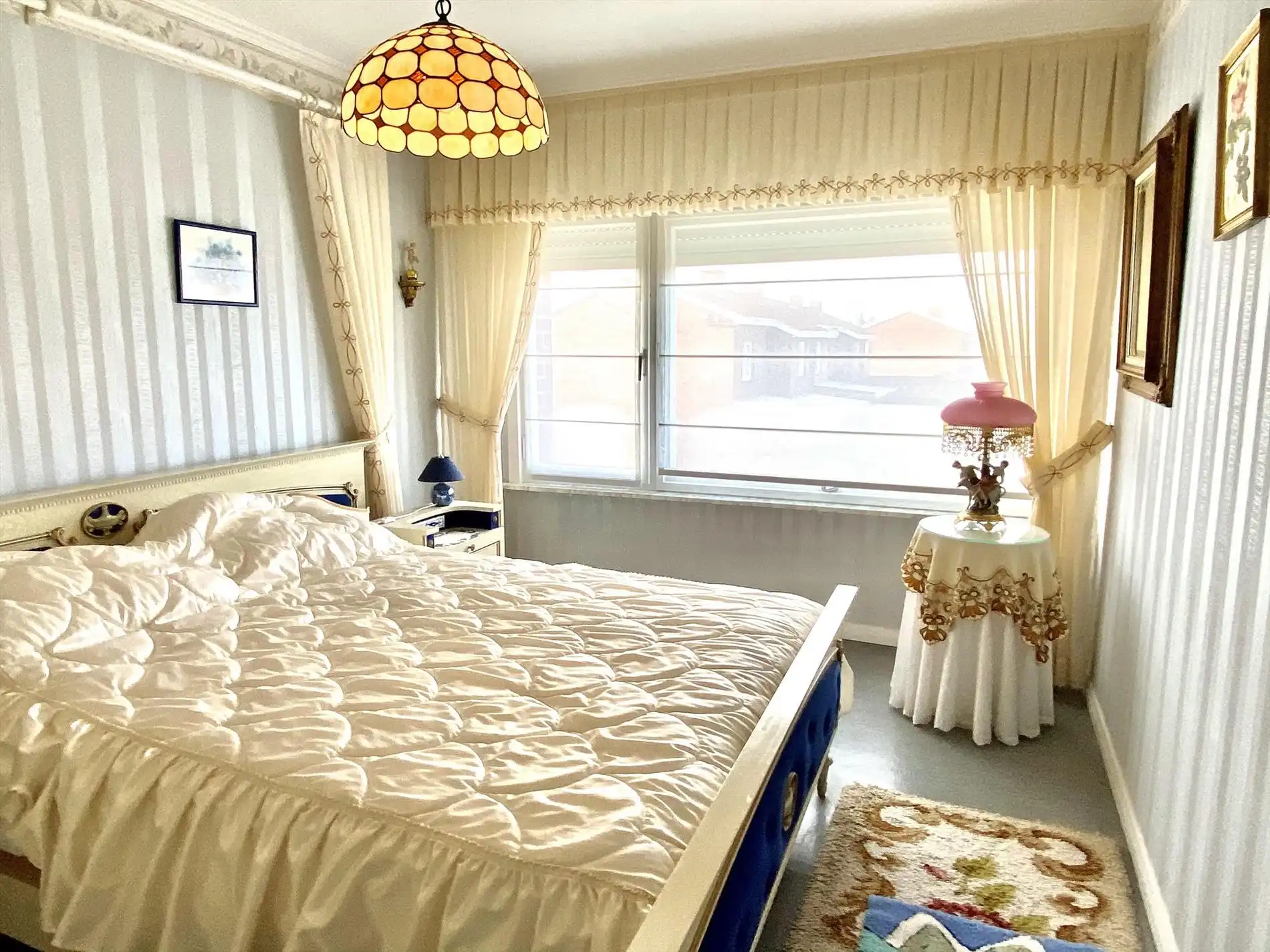 Halfopen woning in rustige buurt met 4 slaapkamers, tuin, garage. foto 8