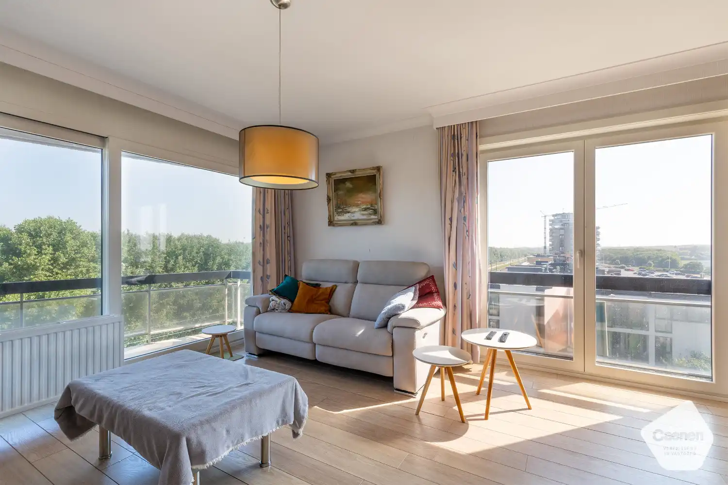Instapklaar tweeslaapkamerappartement met zonnige terrassen en een weids uitzicht over het hinterland foto 3