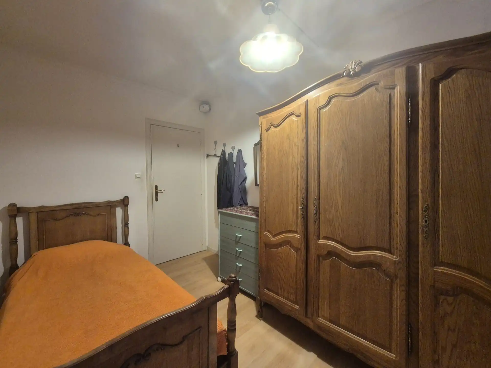 Gezinswoning met 3 slaapkamers en tuin foto 14