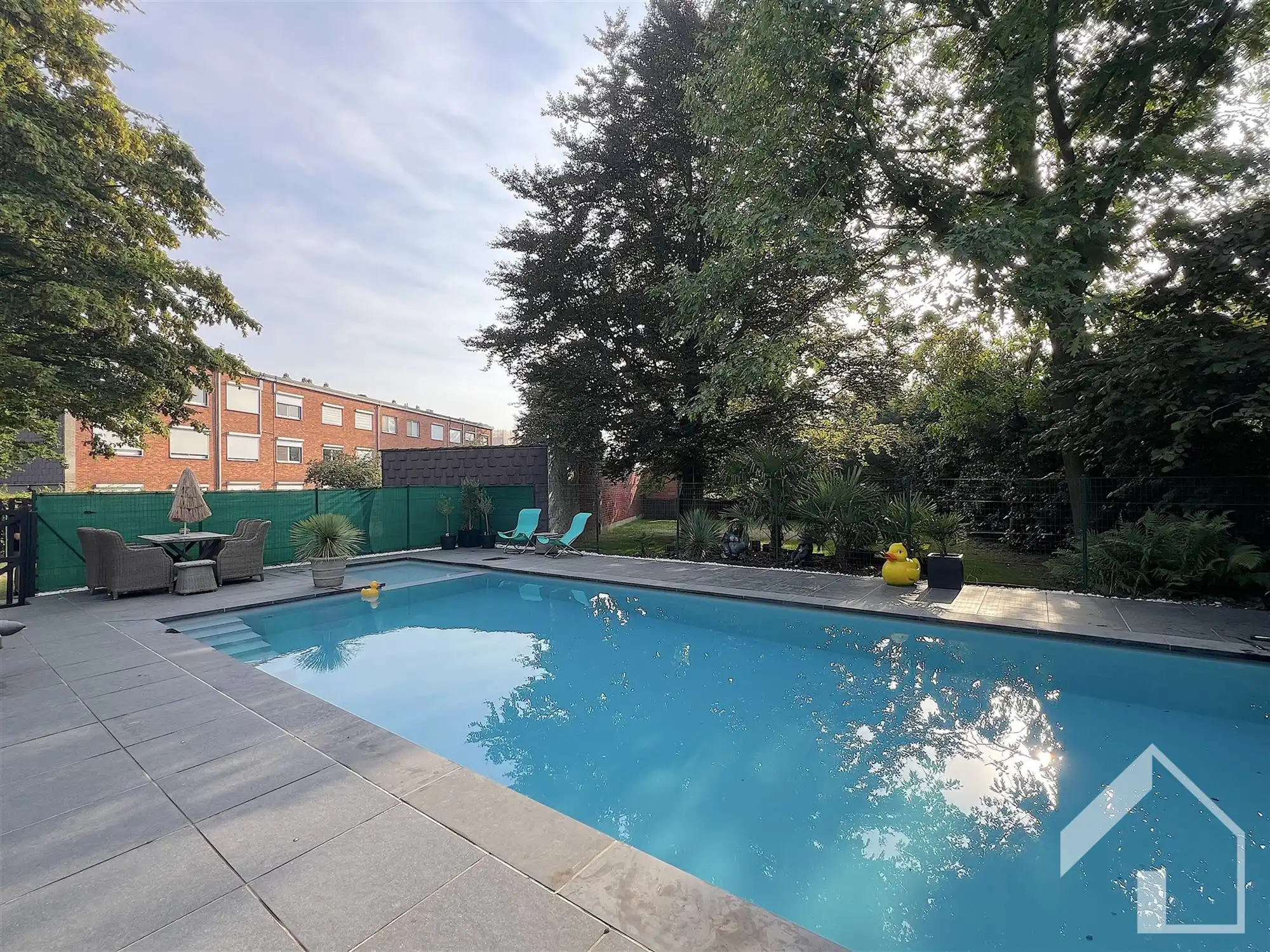 Instapklaar appartement met zwembad! foto 23