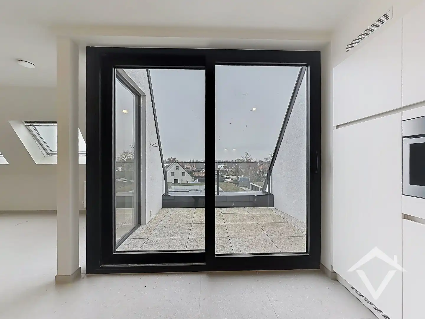 Uniek nieuwbouw appartement met 2 slaapkamers en veel zonlicht te Eernegem foto 10
