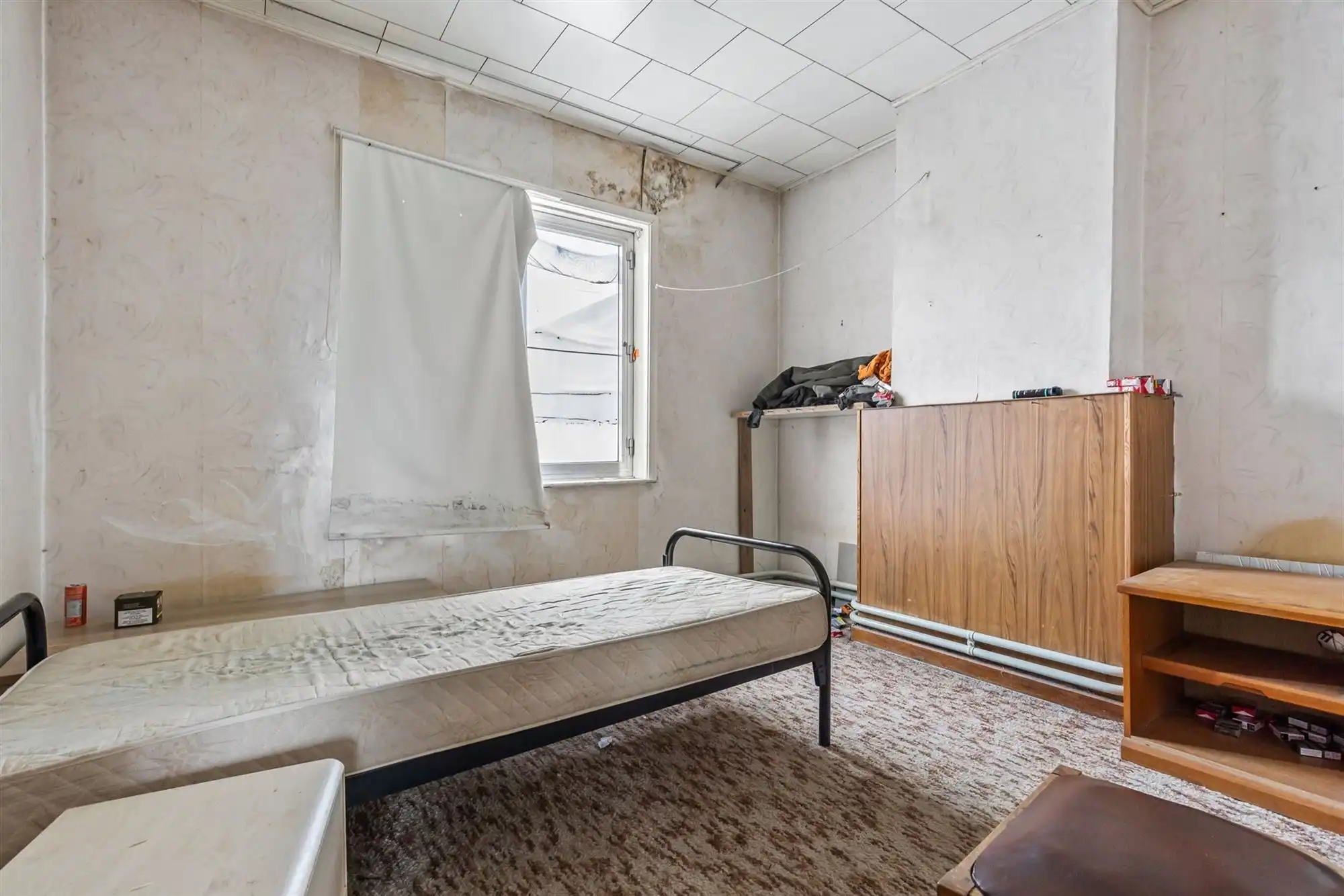 TE RENOVEREN WONING MET TUIN OP CENTRALE LIGGING TE BERINGEN foto 8