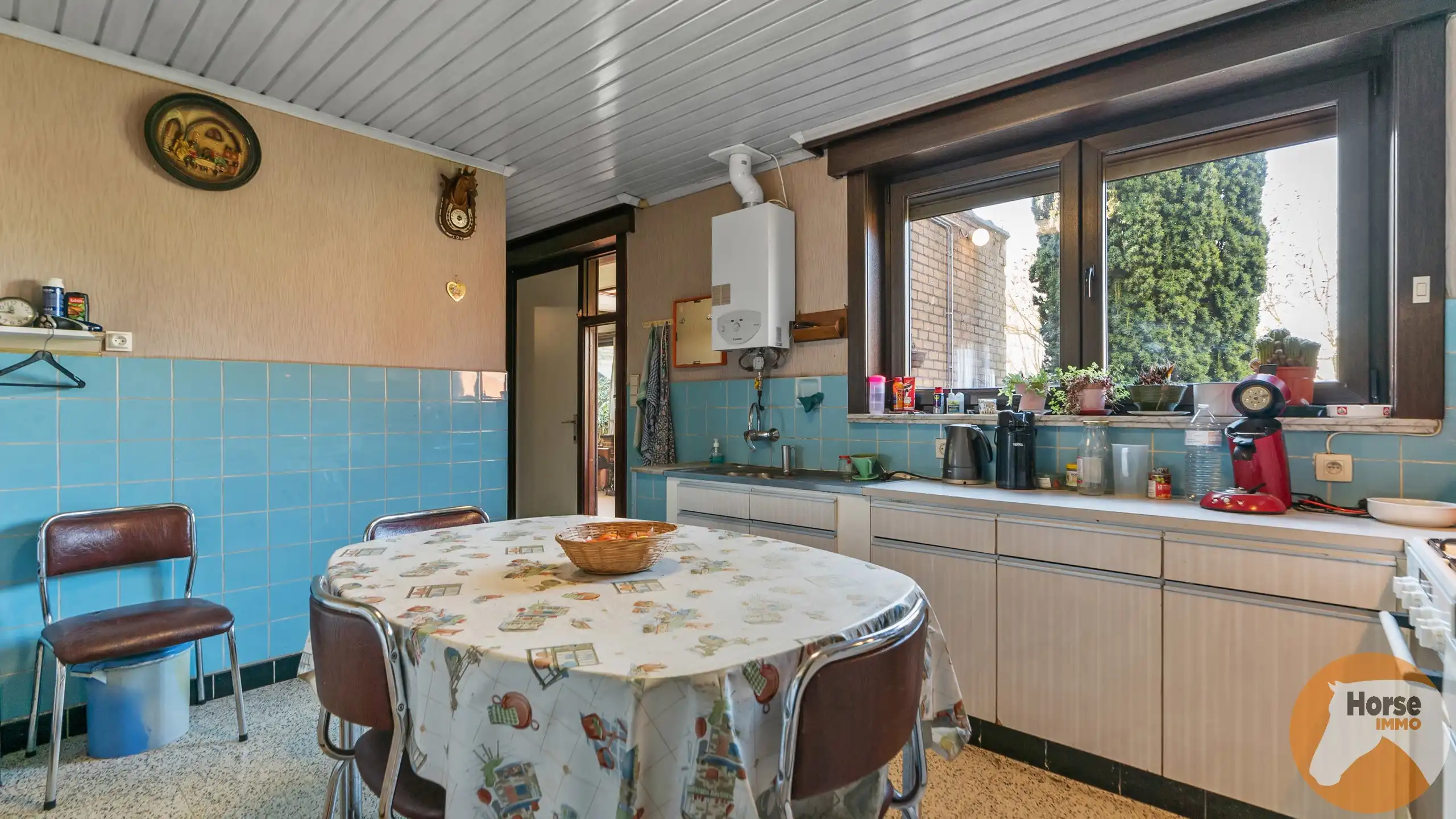 TORHOUT - Landelijk gelegen te renoveren langgevelwoning foto 12