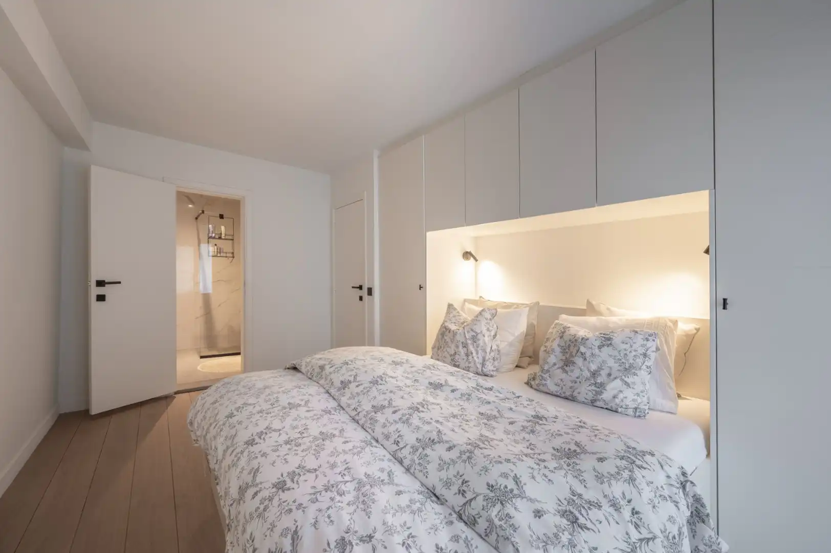 Lichtrijk appartement met zijdelings zeezicht en prachtig open zicht over Duinbergen foto 13