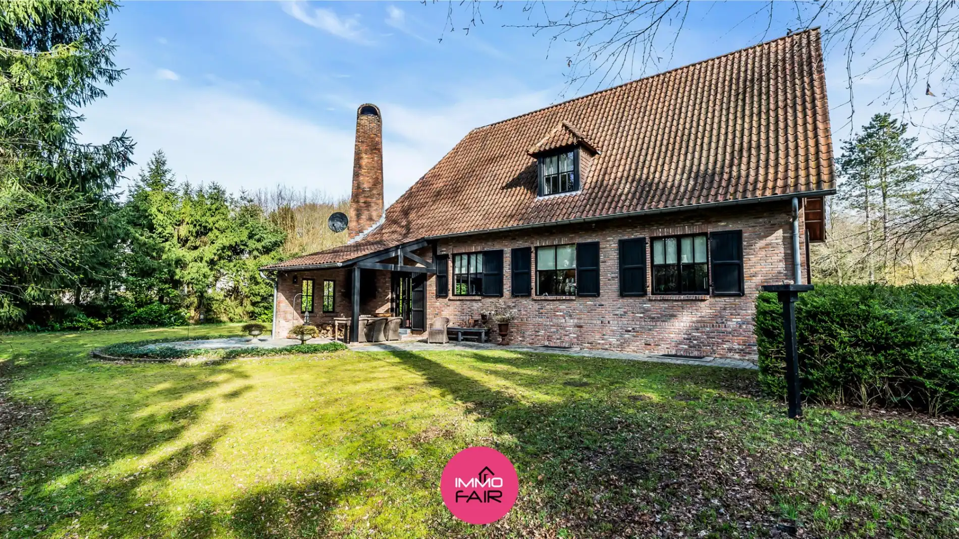 Exclusieve, karaktervolle villa met authentieke elementen in rustige, bosrijke omgeving foto 32