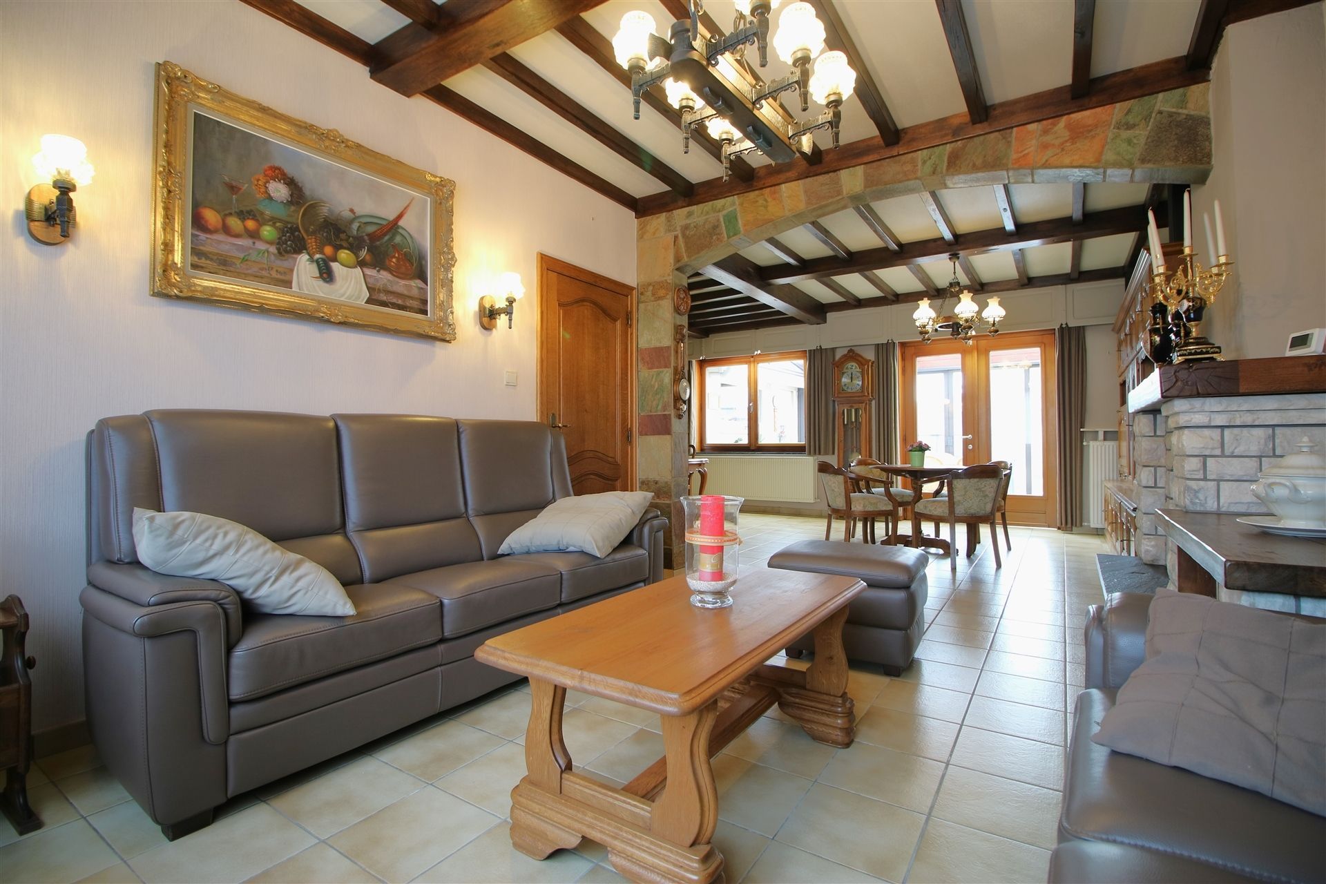 Ruime woning met garage, 4 slpk & tuin foto 3