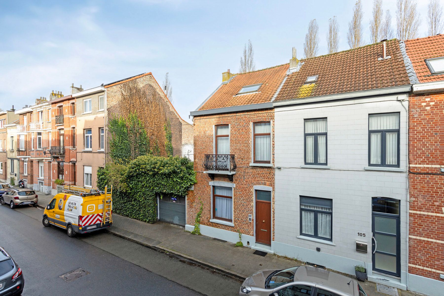 Gezinswoning + terrein voor het oprichten 5 appartementen foto {{pictureIndex}}