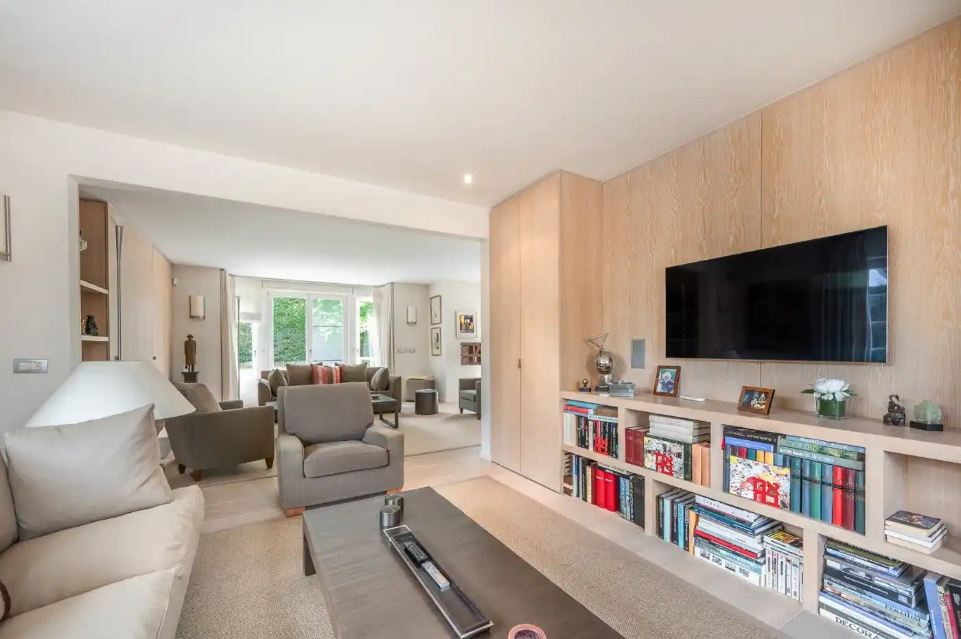 Ruime en stijlvolle villa met optimale privacy op een topligging in het Zoute foto 8