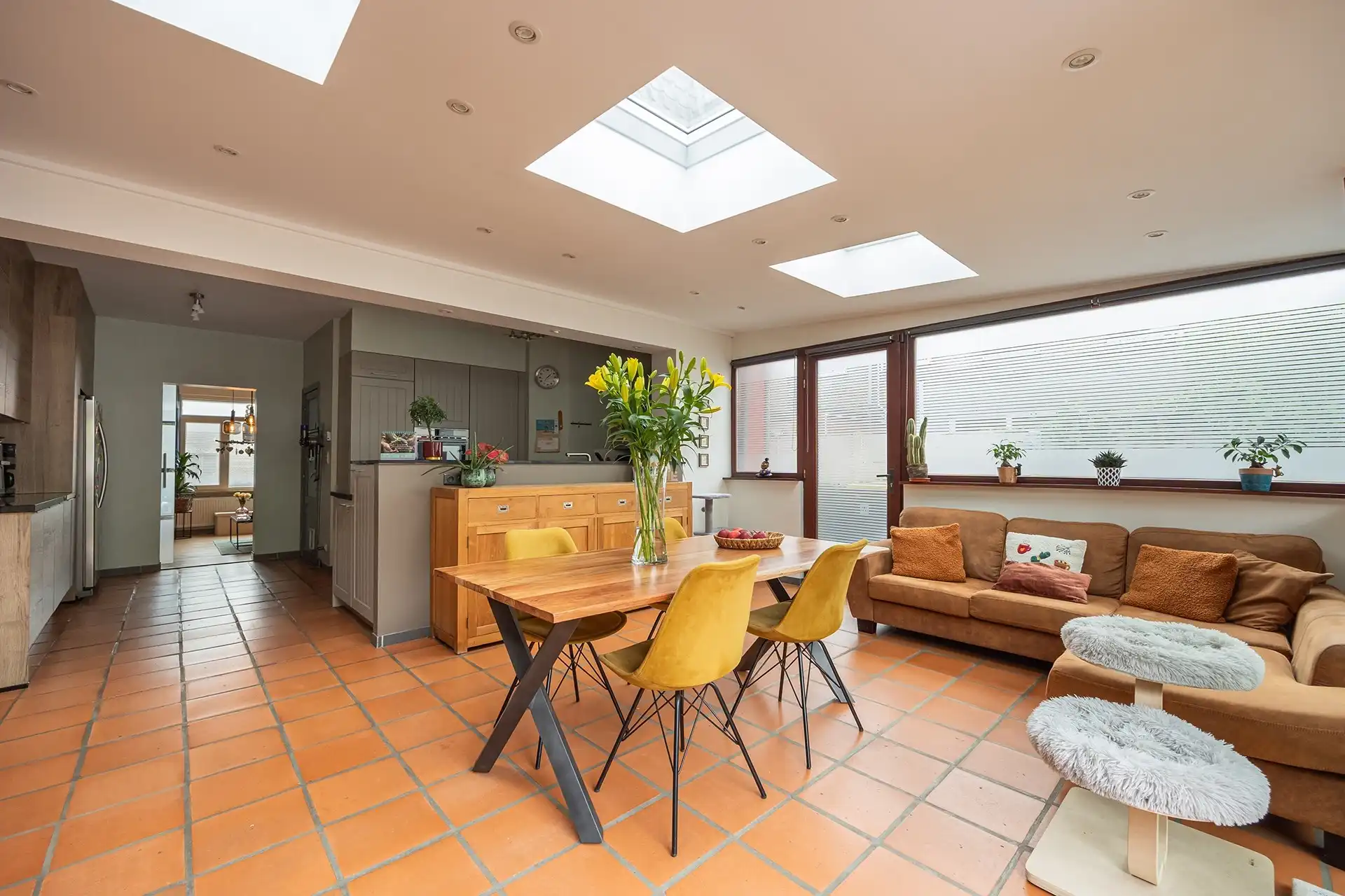 Instapklare halfopen woning met zonnepanelen in de Tuinwijk foto 12