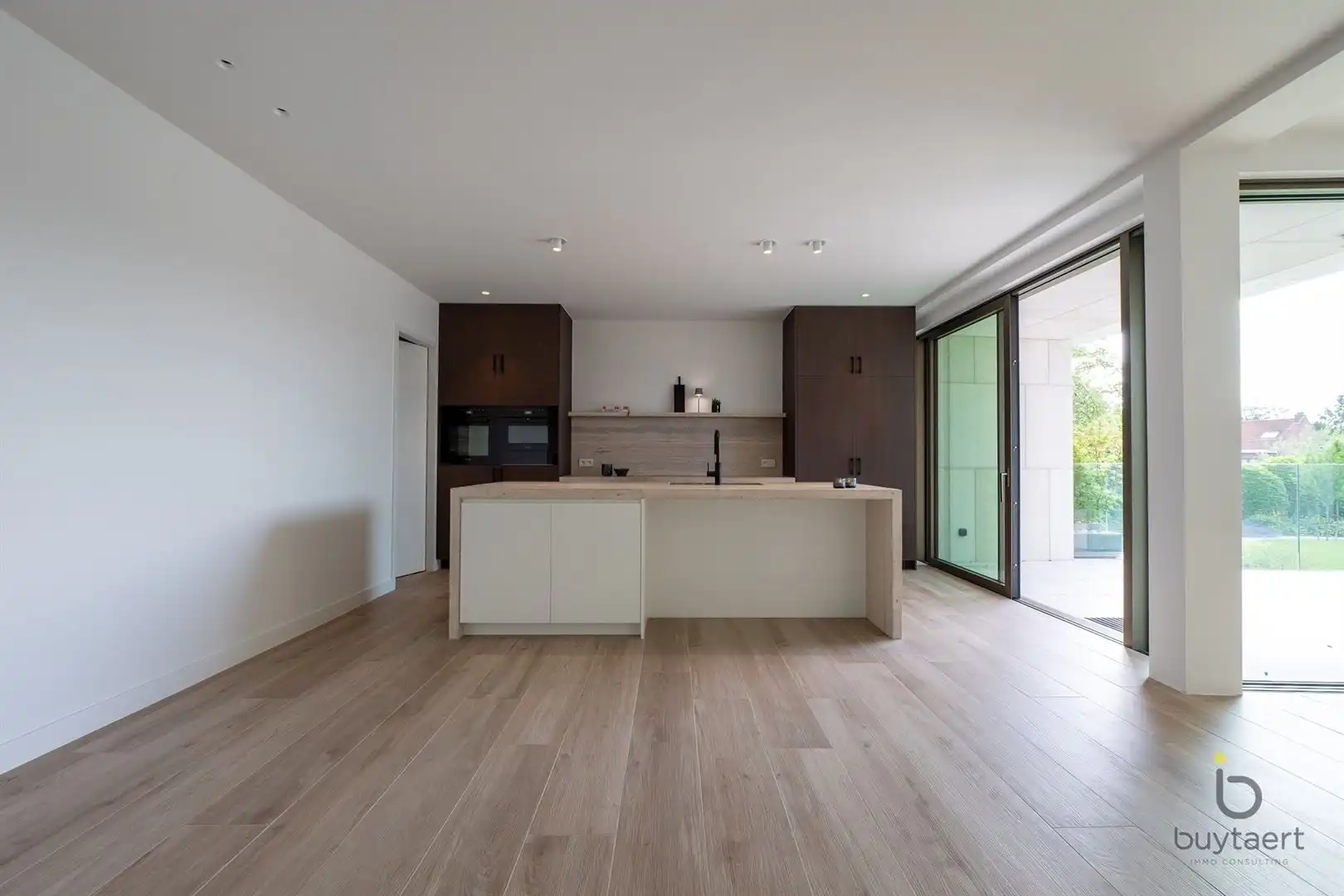 Luxueus nieuwbouwappartement met 2 slaapkamers en ruim terras in hartje Schilde  foto 9