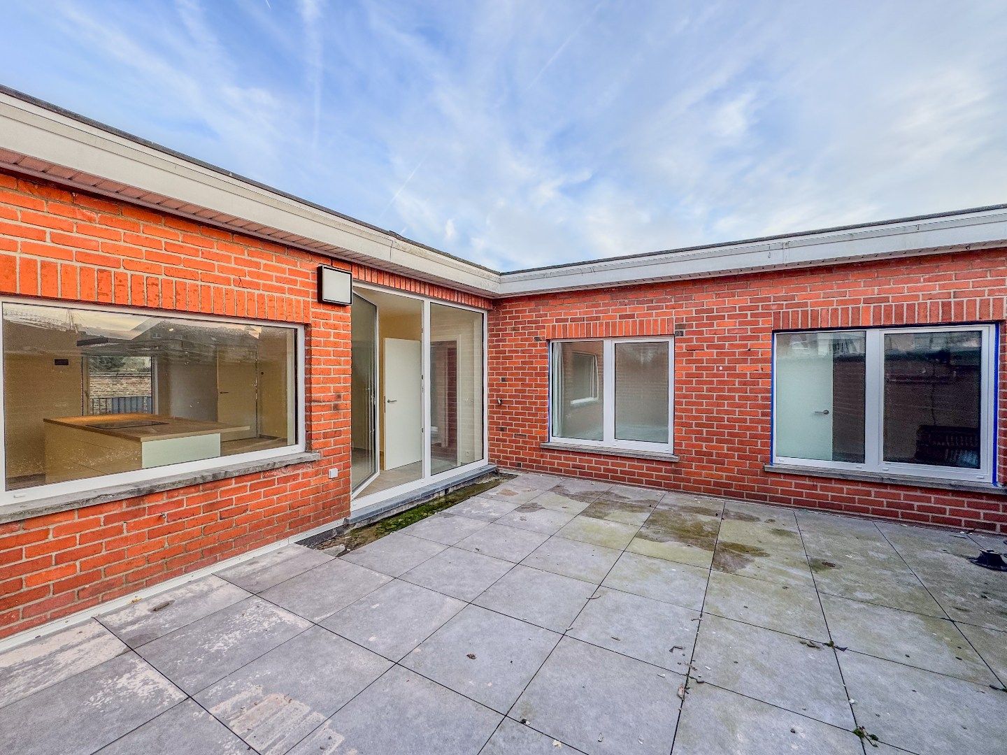 Gerenoveerde bel-etagewoning met 3 slaapkamers, garage en terras. foto 17