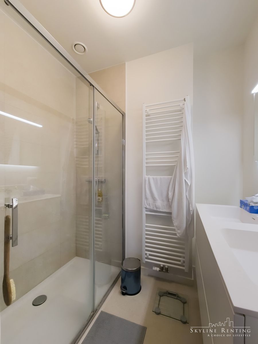 Gezelig lichtrijk gemeubeld 1 kamer appartement foto 11