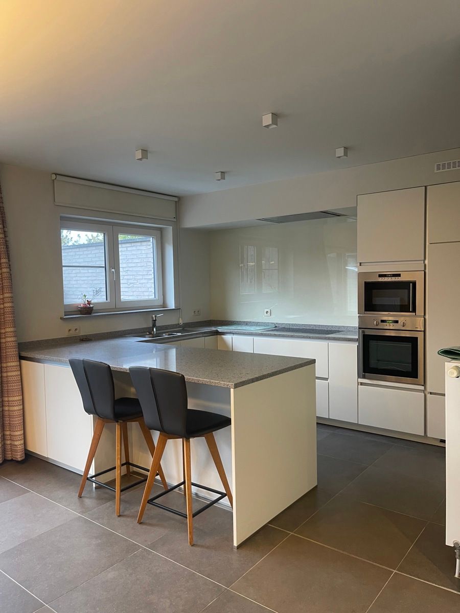 Moderne halfopen bebouwing met 3 slpks en tuin in Moerzeke foto 5