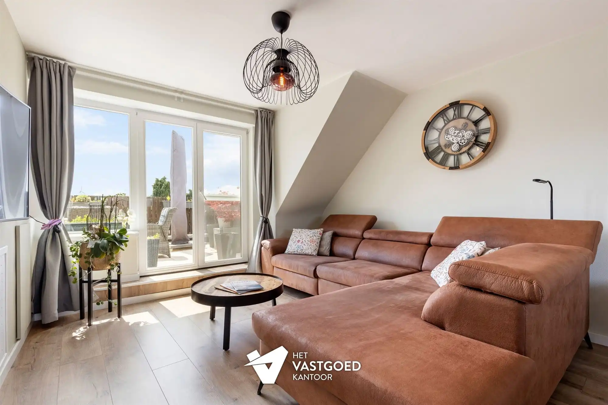 Appartement foto {{pictureIndex}}