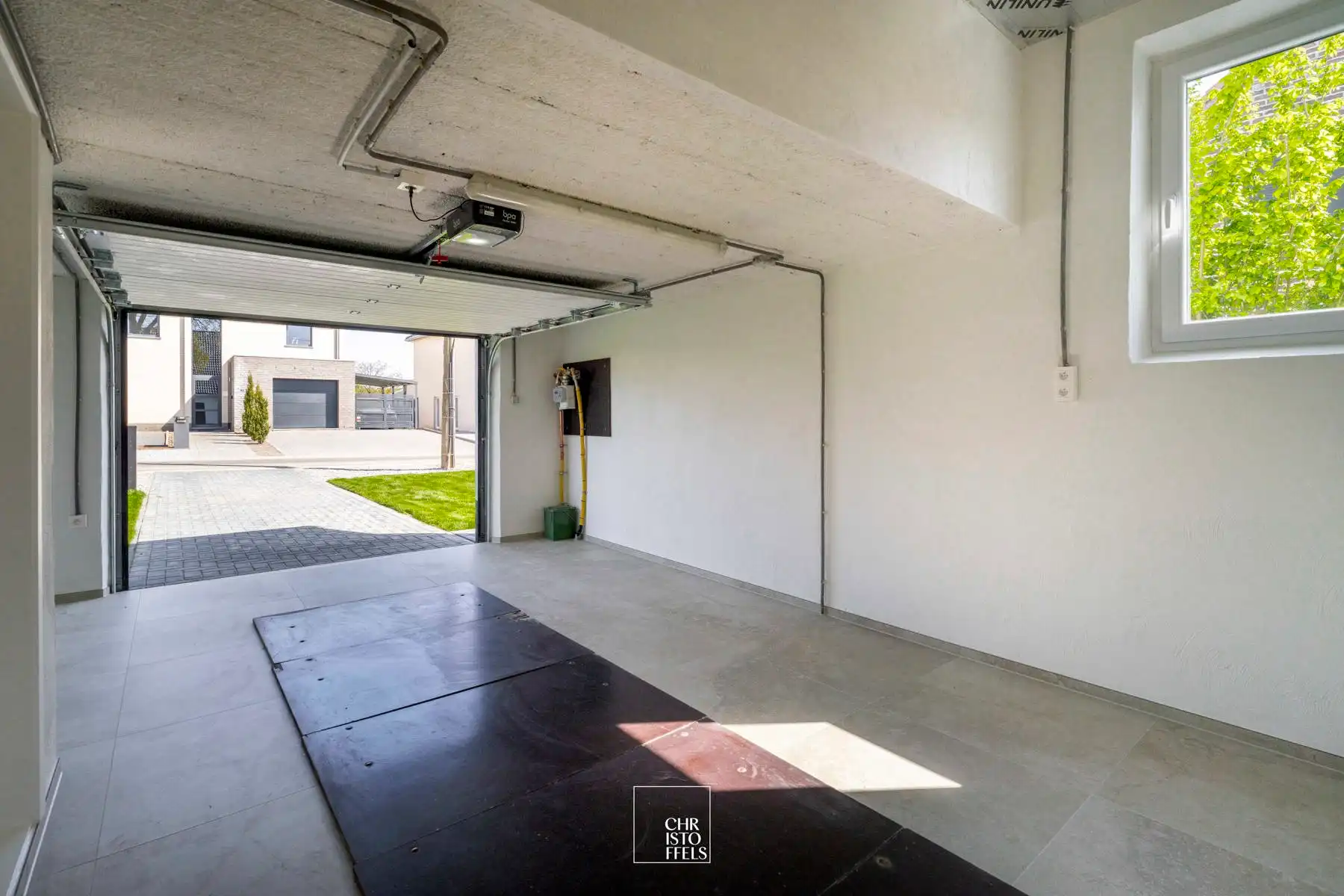 Ruime, volledig gerenoveerde gezinswoning met tuin op een ideale locatie! foto 13