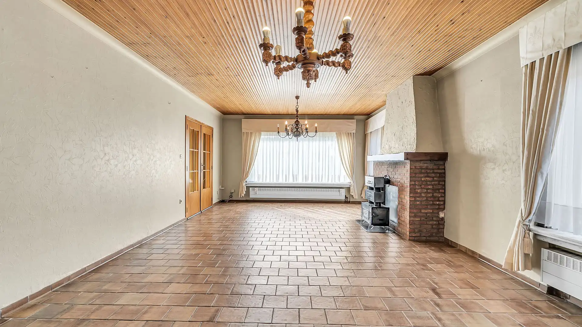 Rustig gelegen te renoveren bungalow met 4 slaapkamers vlakbij Hasselt Centrum foto 8