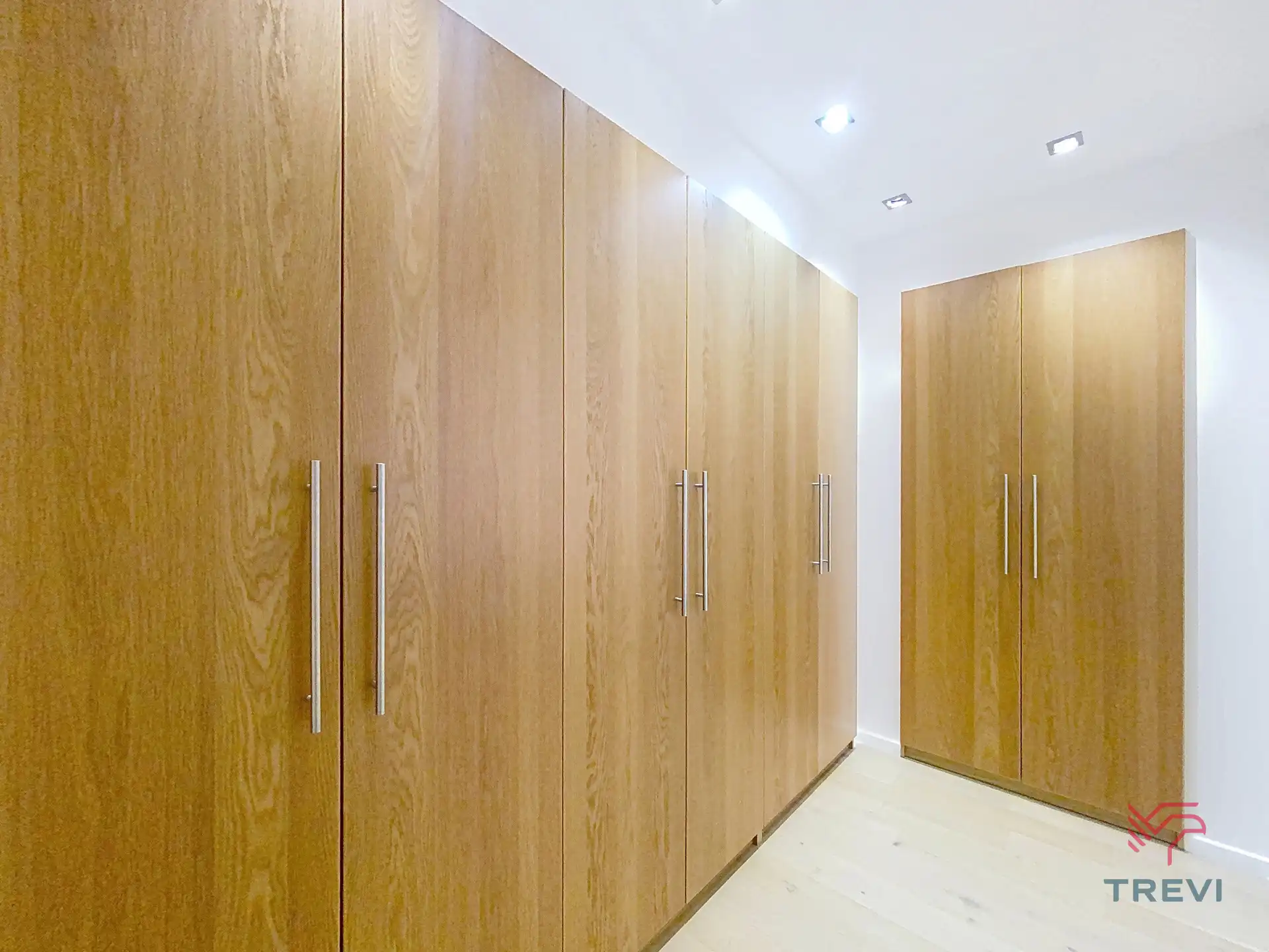 Prachtig gemeubileerd appartement met 2 slaapkamers! foto 13