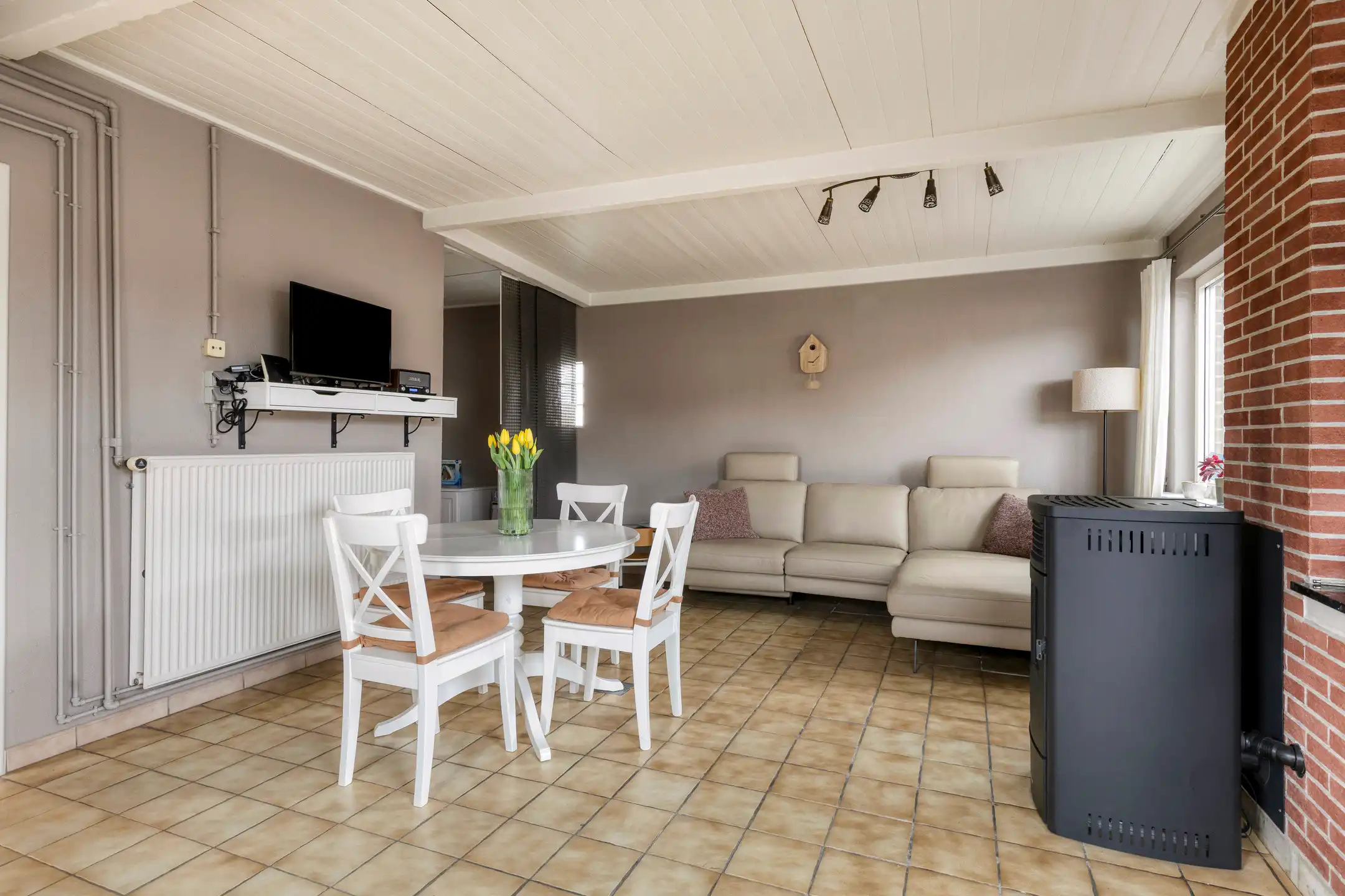 Instapklare woning met loods op 11are foto 7