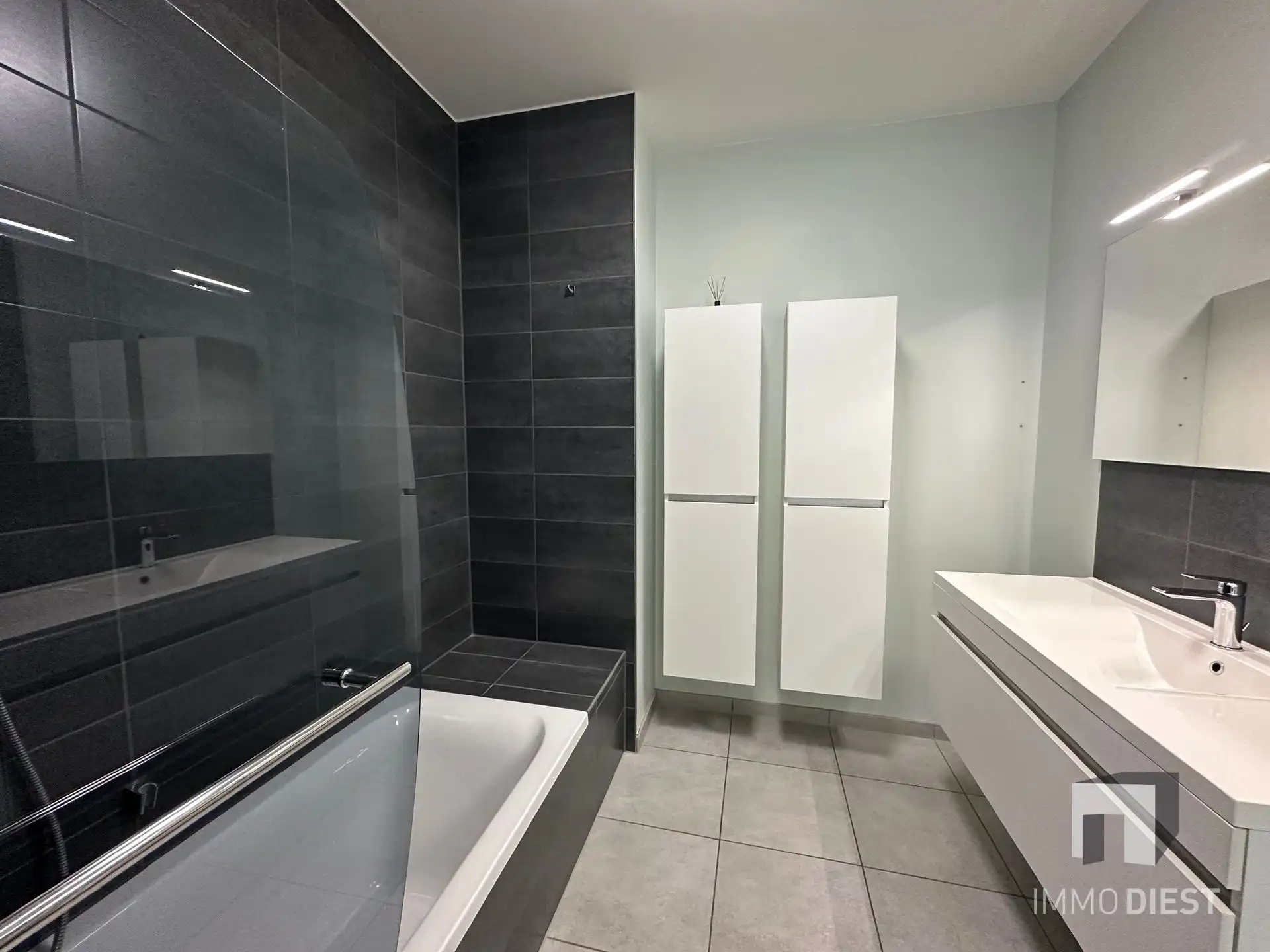 Appartement met 1 slaapkamer, parking en kelder foto 23