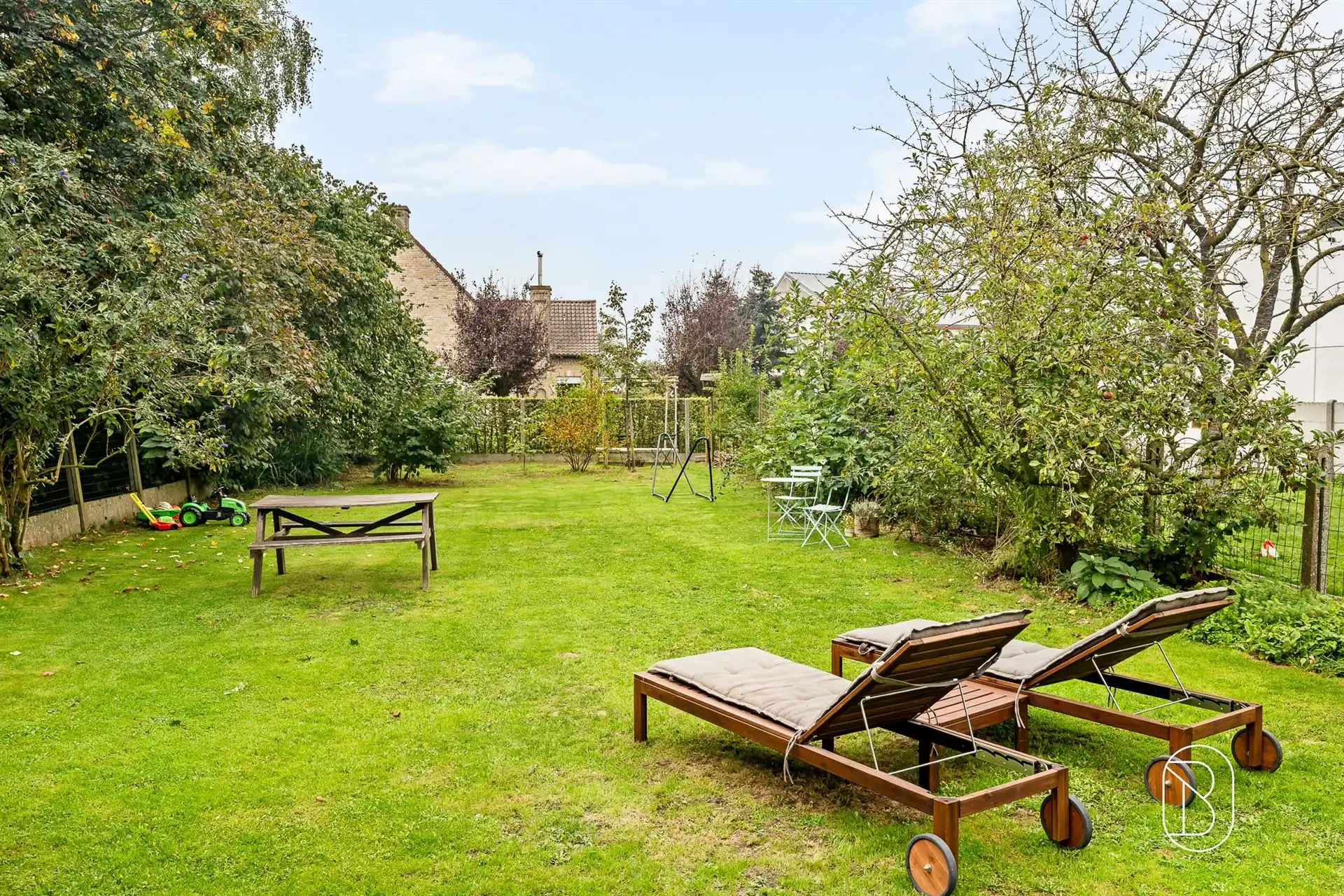 Charmante woning met grote tuin en bijgebouw foto 16