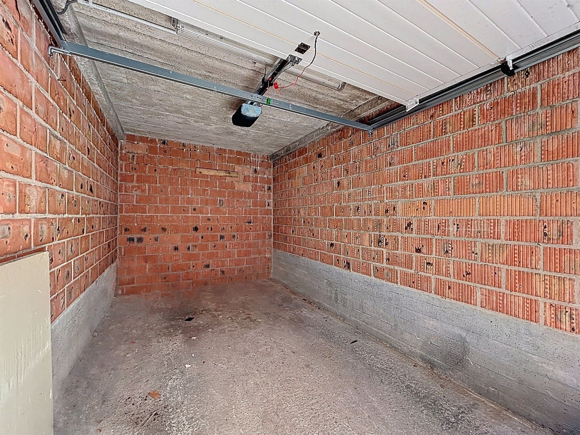 instapklaar 2 slaapkamer appartement met terras foto 14