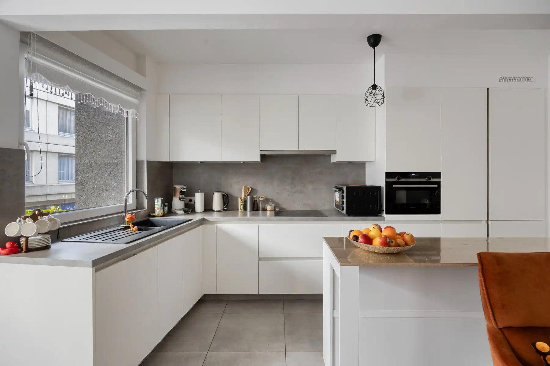 Volledig gerenoveerd appartement in kleine residentie foto 8