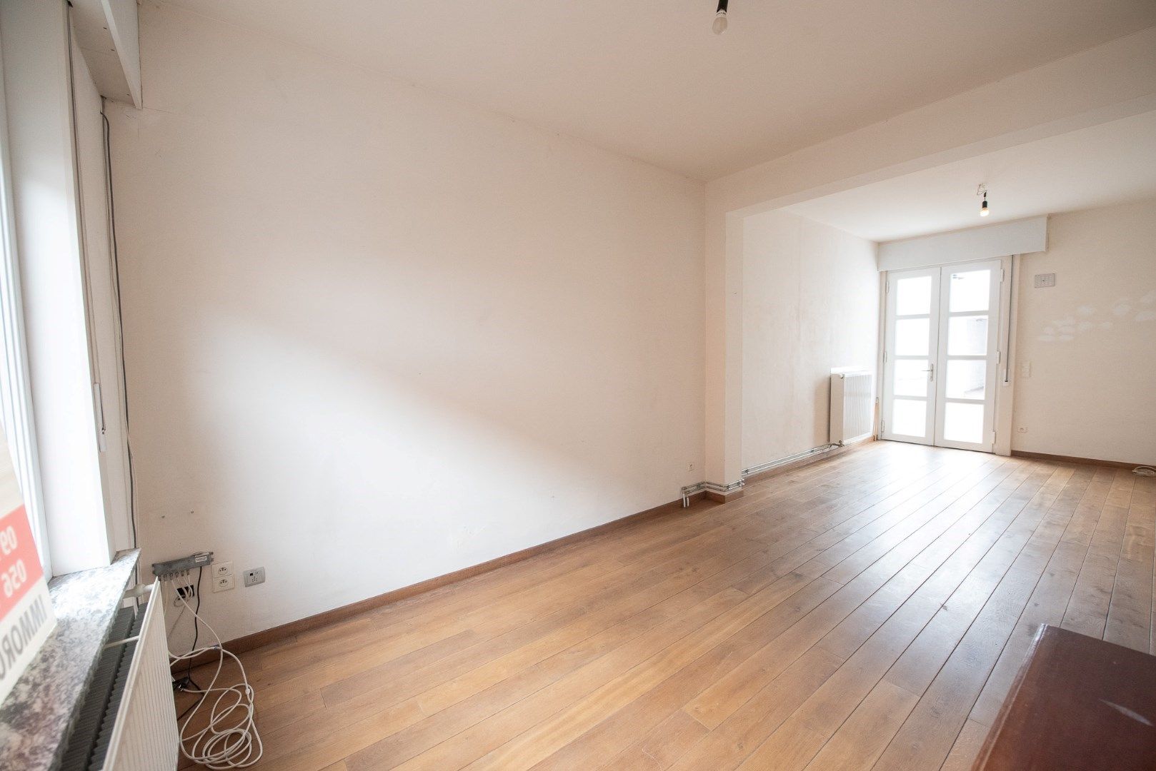 Gerenoveerd woning te huur in het centrum van Waregem! foto 3