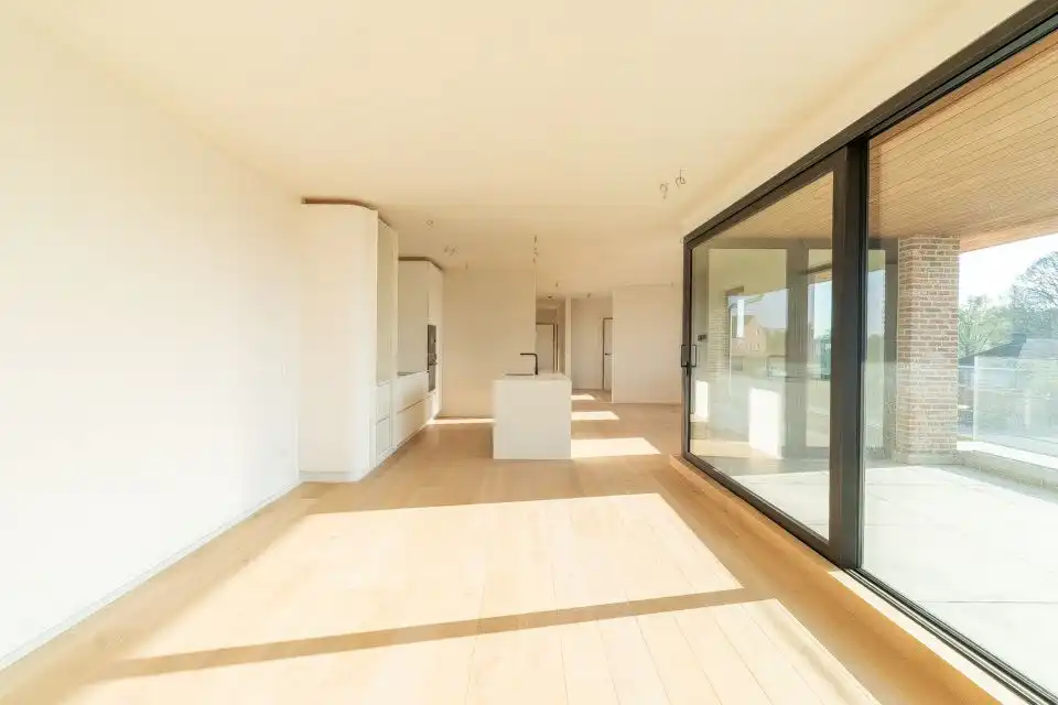 Ruim appartement met drie slaapkamers en terras in Brecht foto {{pictureIndex}}