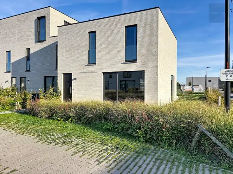 Energieneutrale hoekwoning foto 2