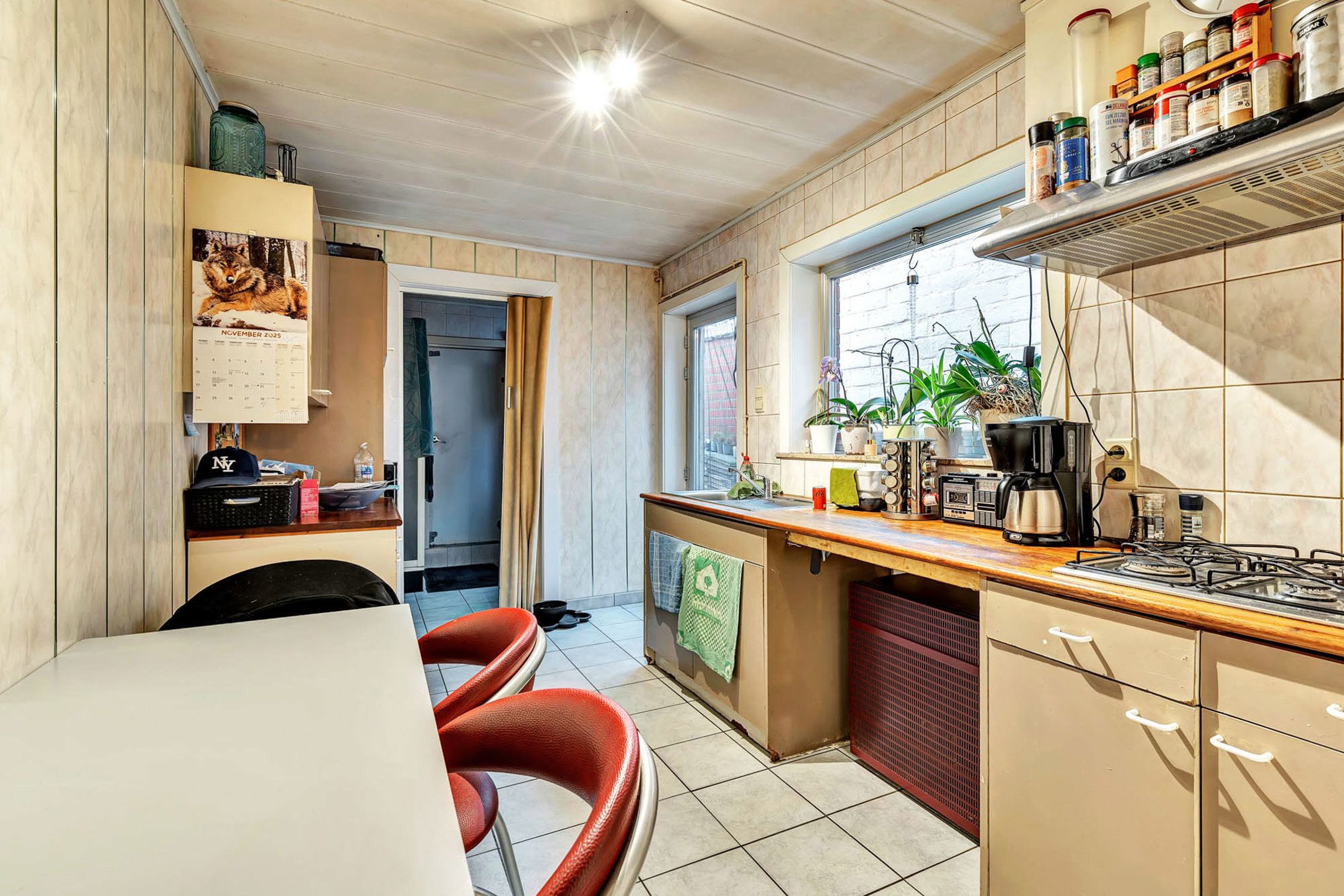 Gezellig op te frissen gesloten bebouwing met tuin foto 6