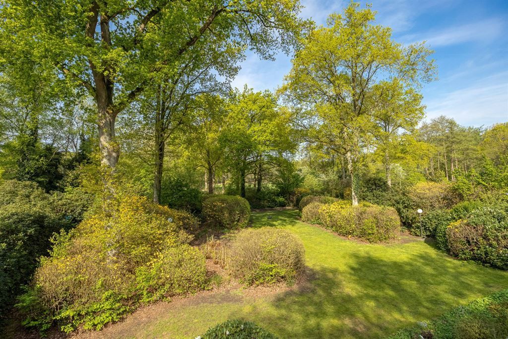 Moderne stijlvilla grenzend aan de landerijen van het kasteel van 's-Gravenwezel foto 3