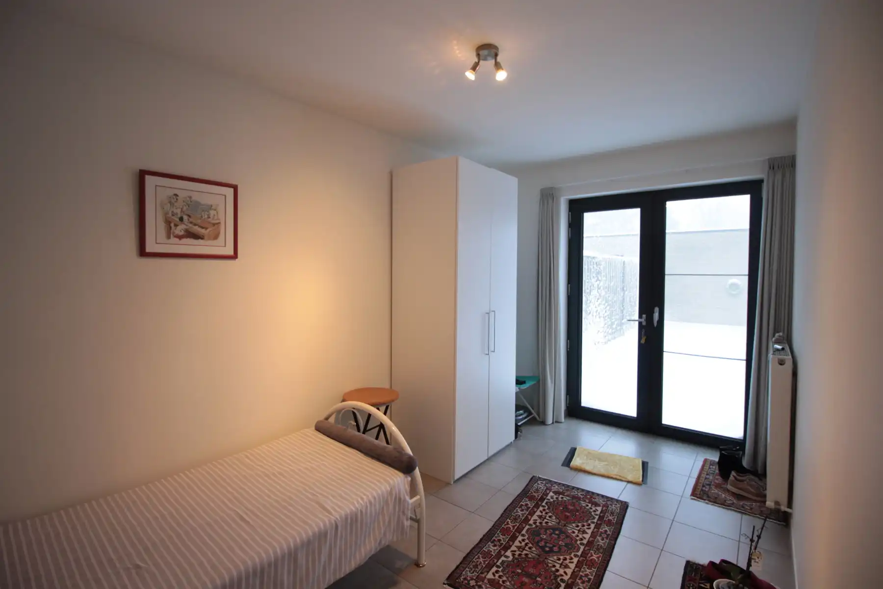 Recent appartement op de benedenverdieping met tuin en garage. foto 9